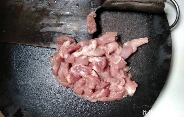 减肥|早餐空腹喝1碗,减肥像是“开挂”,肥肉减得快,嘴巴也不臭了