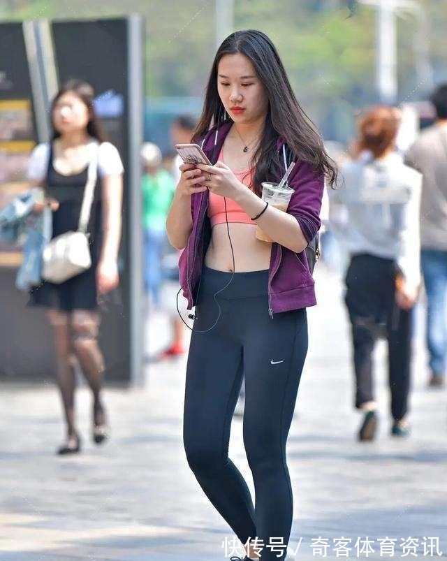 打底裤 精致有型的打底裤穿搭散发时尚气息,彰显女人的气质,优雅出街!