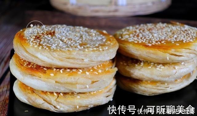 想吃这饼不用买了，教你在家做，一卷一拧，外酥里软，比吃肉都香