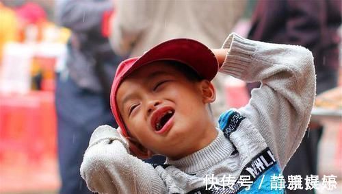 儿子|儿子被罚抄“足”字,宝妈拍照上传后走红,网友笑翻:有内味儿了