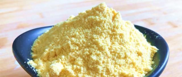 分钟|春天多吃玉米面,加1碗猪肉,手不沾面8分钟熟透,老人孩子都爱吃