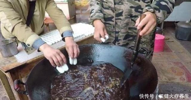 小夫妻街边卖它,一元一个,还没出锅已卖光,邻摊越看越眼红!
