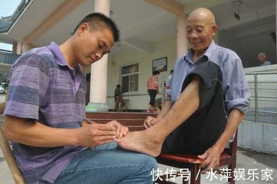 米酒|113岁老人烟酒不离手,他说长寿也不难,日常别碰一件事即可