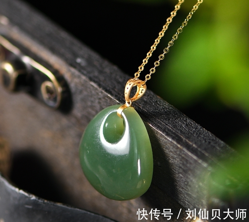 伟德国际一片冰心在玉石——记加拿大宝玉石协会会长陈建春