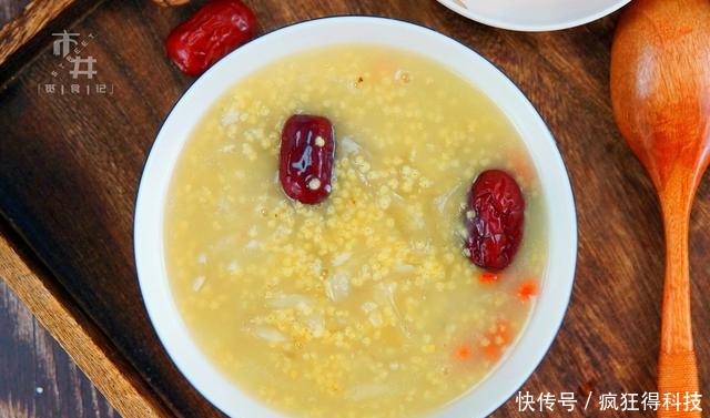 这粥,妈妈早餐必喝,满满的全是胶质,每周喝几次,省买化妆品了!