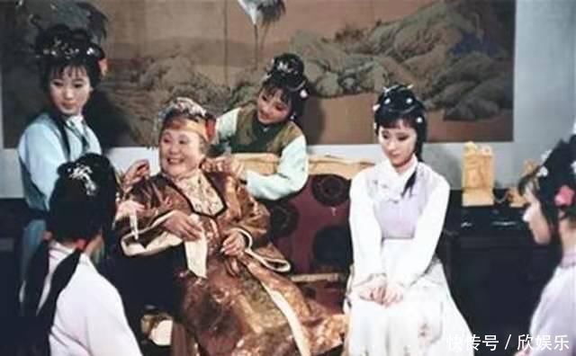 贾母为何给宝钗办生日宴，却不管不问黛玉探春无意道出背后真相