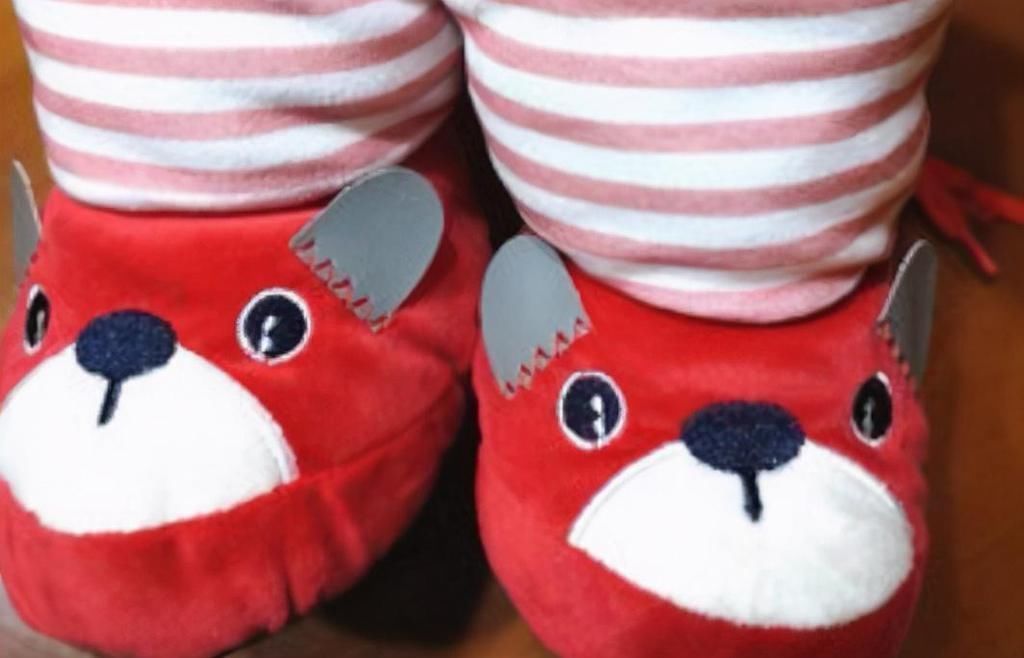 棉鞋|这4种棉鞋进了“黑名单”,伤脚还影响孩子走路,家长赶紧扔掉