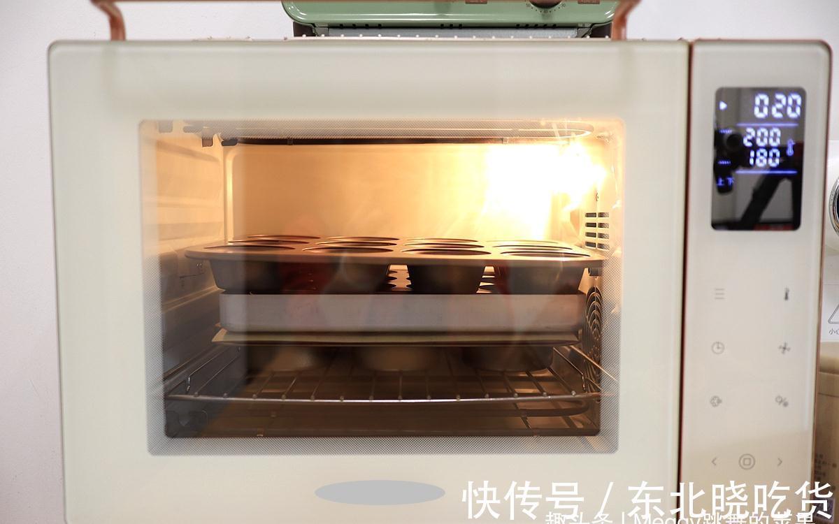 20%的黑全麦面包,颜值和营养都有了,造型很独特,口感很暄软