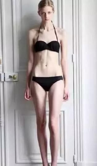 肉肉|坚持这个动作，相当于做了100个俯卧撑，甩掉腹部多余肉肉