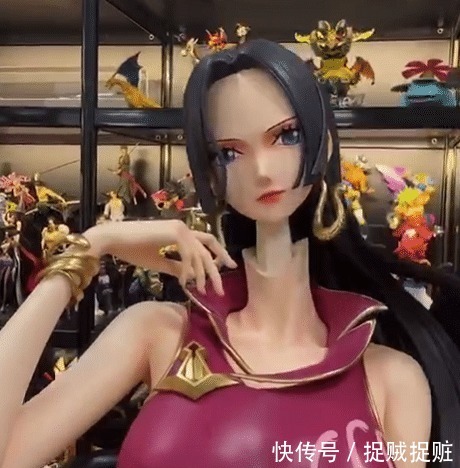 收藏者|价值一年工资的女帝手办长啥样喝一年西北风,也值了