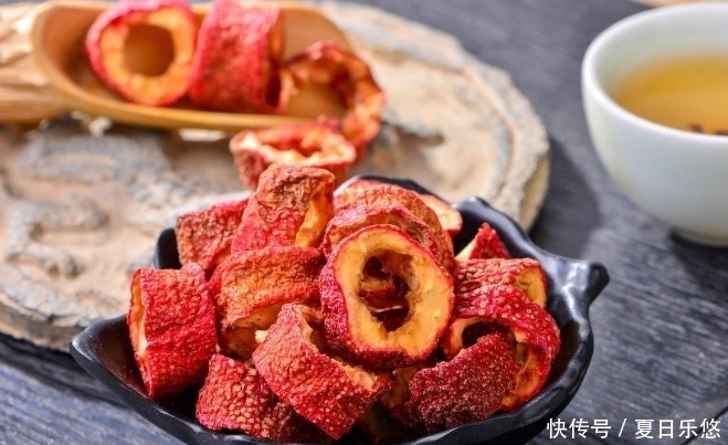 代茶饮|山楂泡水时放一物进去,喝上一周后,血管干净了,腰围也小了