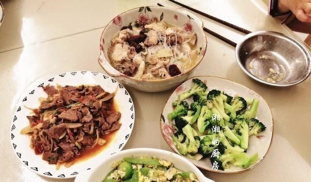 一家三口的晚餐，连第2天的便当都有了，顿顿吃光不浪费