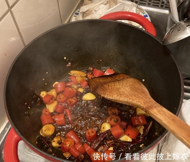 芋儿鸡,鸡肉很鲜嫩,味道非常好