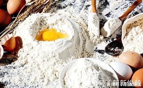 储存|夏天面粉容易坏，教你3个储存方法，简单实用，面粉不生虫不结块