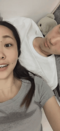 |搞笑GIF:幸亏反应快 不然被老婆发现就麻烦了