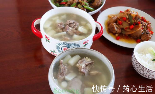 小白菜|我家的晚餐，三菜一汤不足一小时就做好，网友，辣椒焖一焖