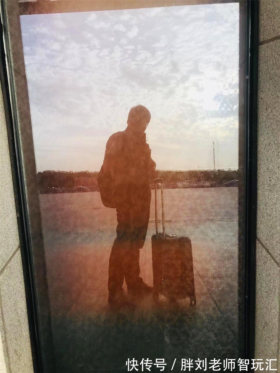 背包|商务and时尚：地平线8号零感背包，好看真能搞定一切？