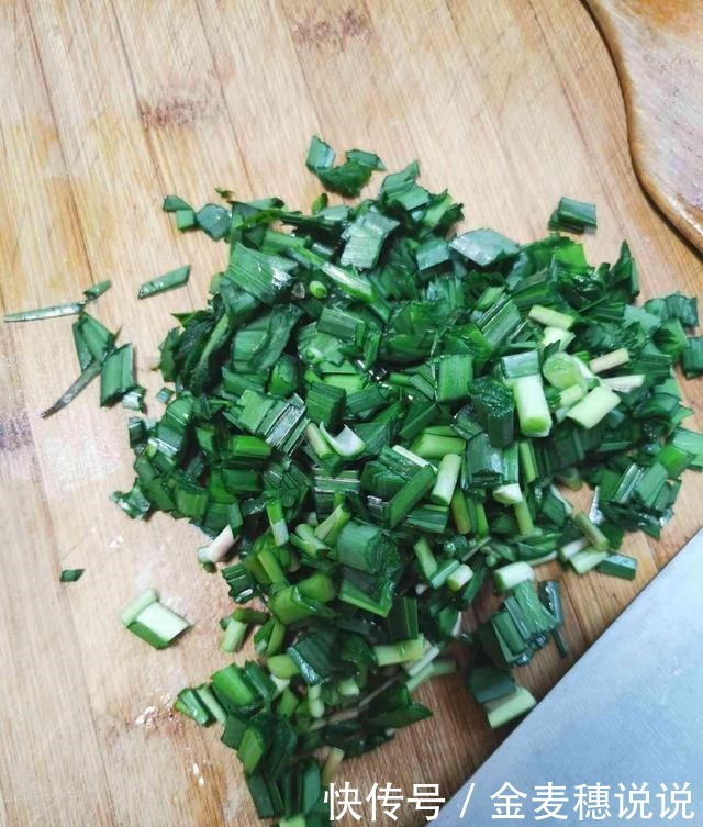 儿子开学后,这道早餐我常做,15分钟搞定,孩子吃了还想吃