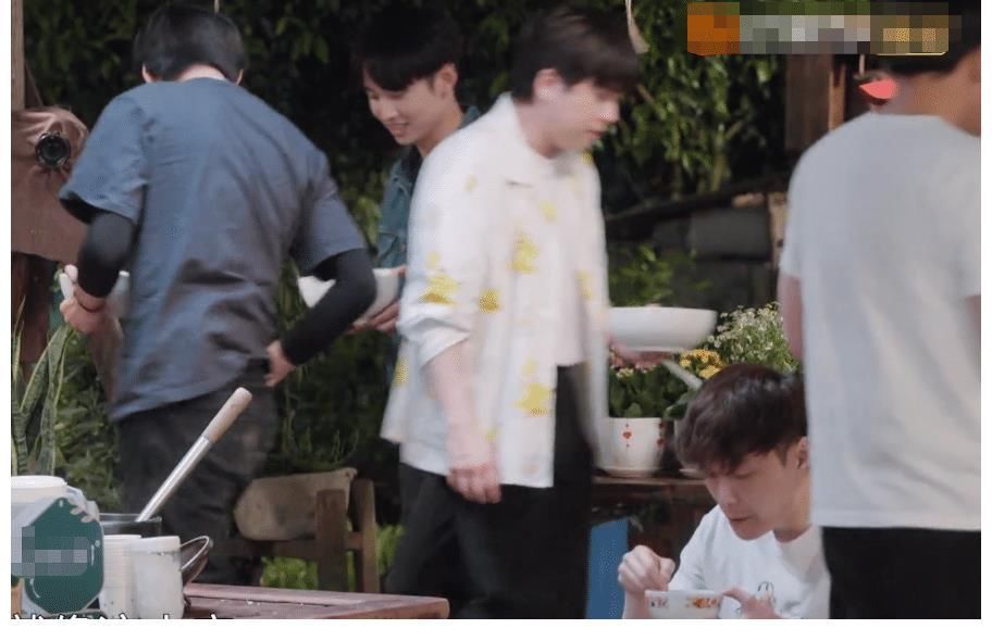 下期维嘉带队来向往5，嘉宾吃饭如流水席，预告精彩连追3遍不停