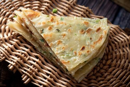 油酥|早餐店的葱油饼为啥好吃?详细做法教给你,层层起酥,放凉也不硬