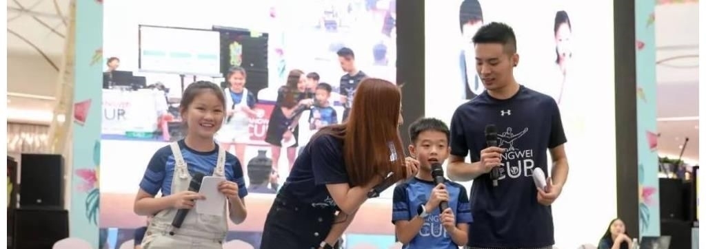 国联|他是《爸爸去哪儿》的杨阳洋,今11岁,腿就和爸爸一样长了!