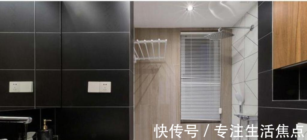 隔断|电视背景墙旁边的隔断设计是为了挡住大厅的门！