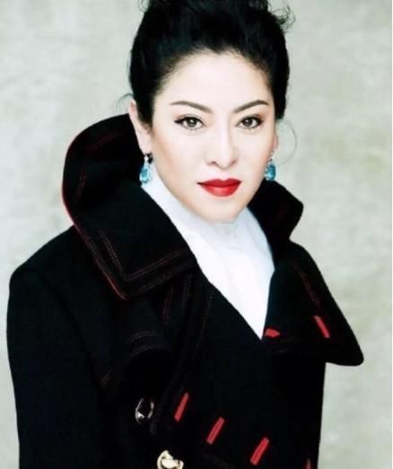 首饰 向太的奢华“珠宝收藏”,8600万项链是日常,这应该是鸡蛋