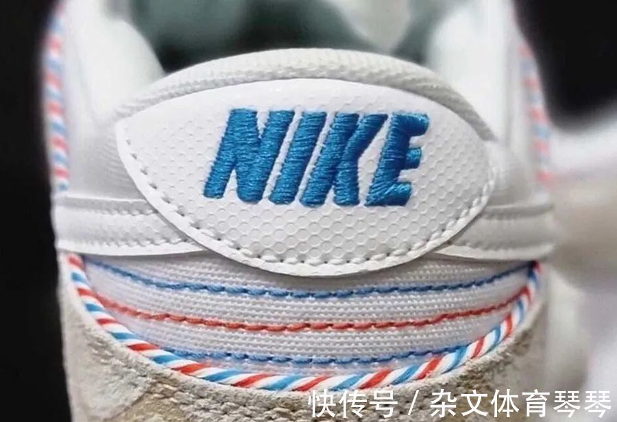 Dunk Tony 老师必入!“发廊”Dunk 新配色来了!金色剃刀超帅!