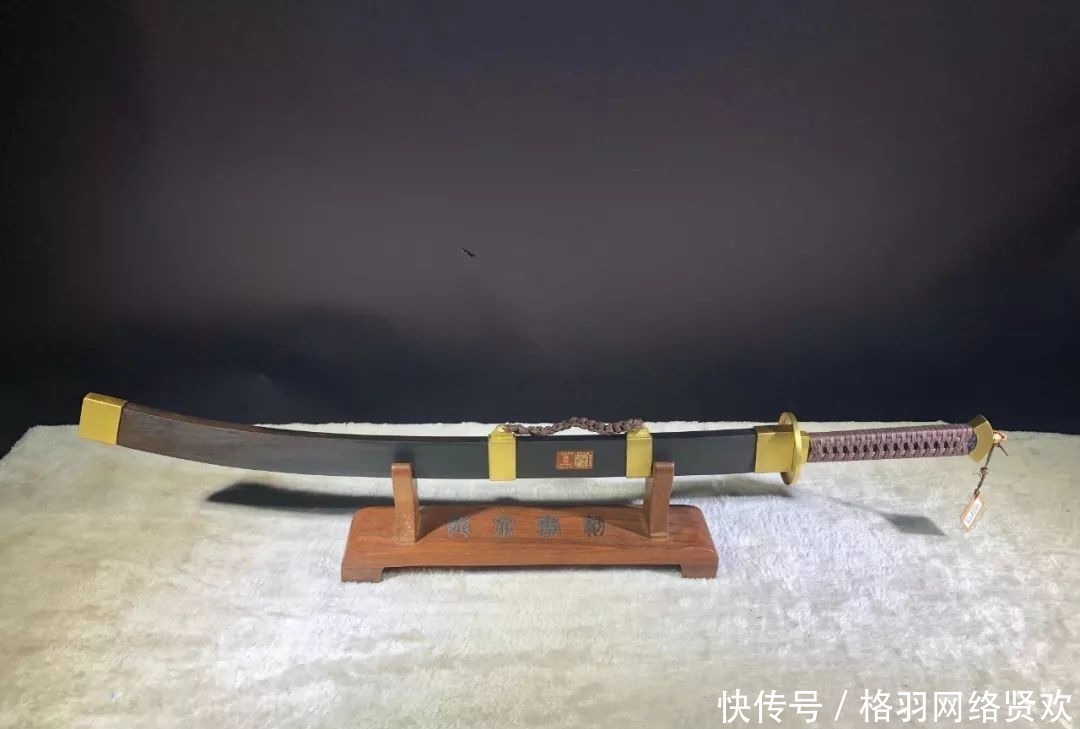 正三品&二品大员不能配备雁翎刀,正三品只能扛棍子出行?清代森严的舆服