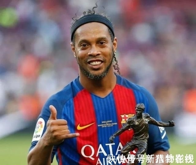 世界足球先生|巴西的罗纳尔迪尼奥,是一位什么水平的球员