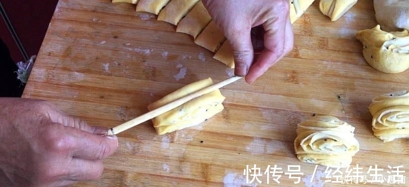 鸡蛋灌饼|一碗面粉,1个鸡蛋,做出最独特面食,3锅不够吃,比馒头好吃10倍
