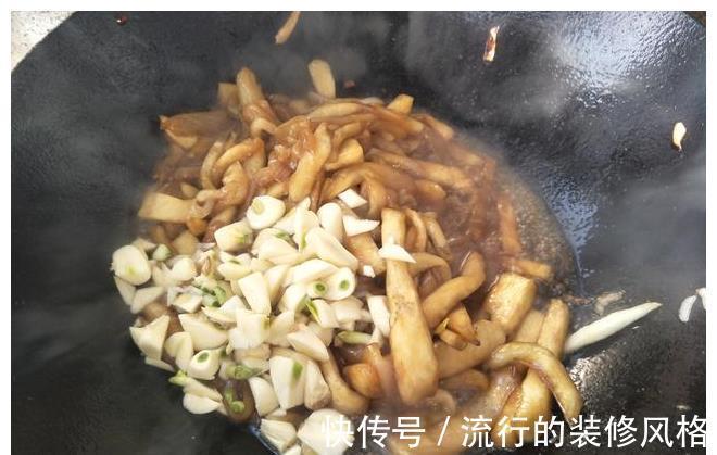 圆茄子|茄子新吃法,不加肉也很香,清口开胃,我家1周吃3次