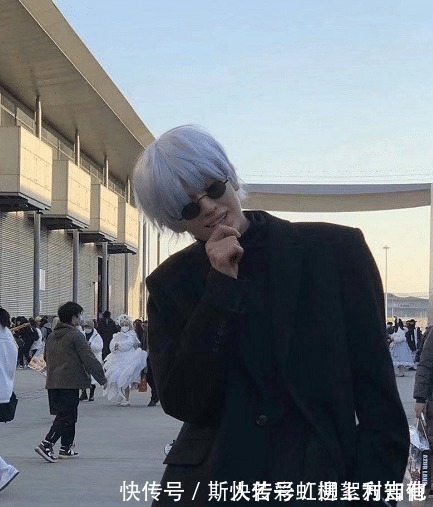 卡卡西|泰国小哥对动漫人气明星五条悟下手,头发出彩,环保型coser