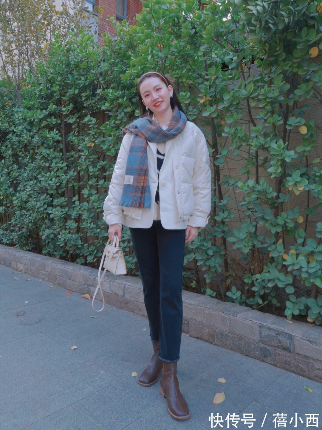 天蓝色|冬季赶时髦也不能忘了保暖,分享4款实用“羽绒服”,适合普通人