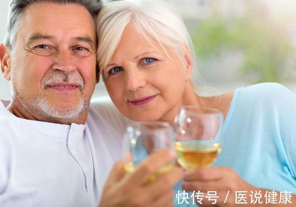 潮热盗汗|女性更年期,身体潮热不能忍,牢记这3点,或能缓解潮热盗汗