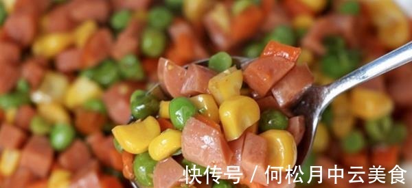 莲藕肉丸子、腊肠蒸鸡翅、西葫芦炒四丁的做法！