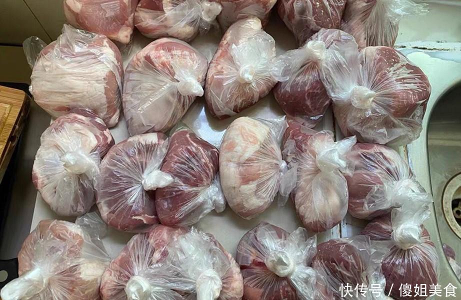 猪肉|从冰箱里拿出的冻肉,万不可加水泡,教你一招,吃起来跟鲜肉一样