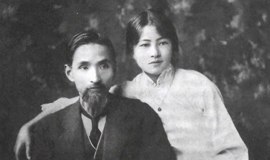 儿子|民国才女林徽因墓碑被砸,她的儿子为何不愿修复?答案其实很简单