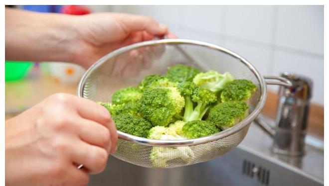 菜品|连续吃2周西兰花，能减肥几斤？问了试过的人，看她怎么说