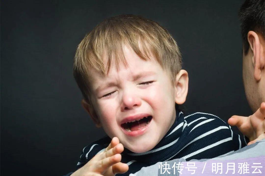 发泄|动不动就哭与忍着不哭的孩子,长大后有啥区别?答案让我挺意外的