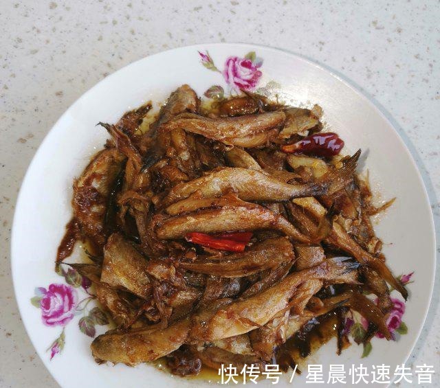 下饭|红烧小鱼，鱼肉鲜嫩，美味下饭！