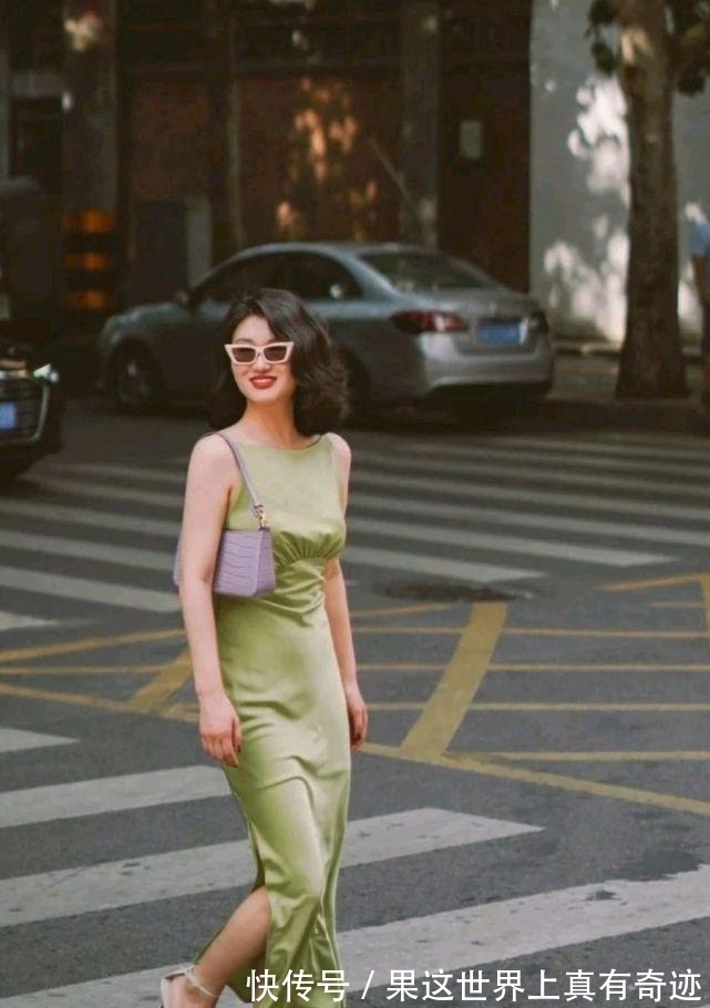 连衣裙|想成为精致的女人，就要穿对服装了，合适的穿搭会让整个人更优雅