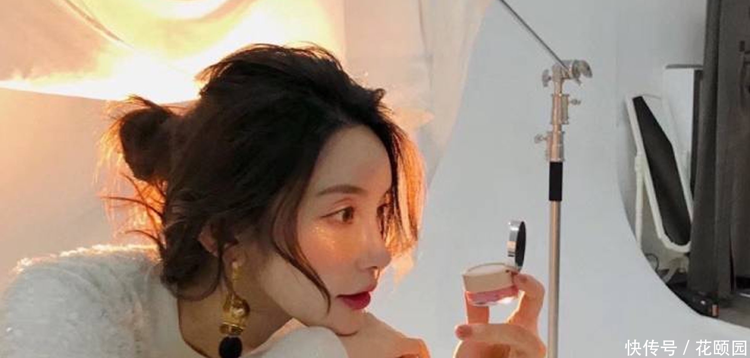 玫瑰色|化个“干枯玫瑰妆”很耐看,变身成温柔时髦精,连爸妈都说好看