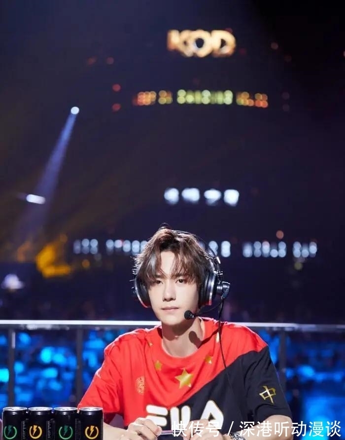 真人秀|王炸来袭,真人秀《这就是街舞》男神王一博swag挑眉杀