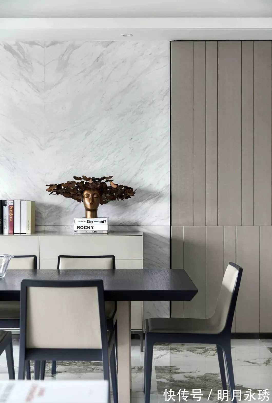 床尾凳|246㎡现代大平层,简约大方的空间,时尚优雅的布置,高级档次