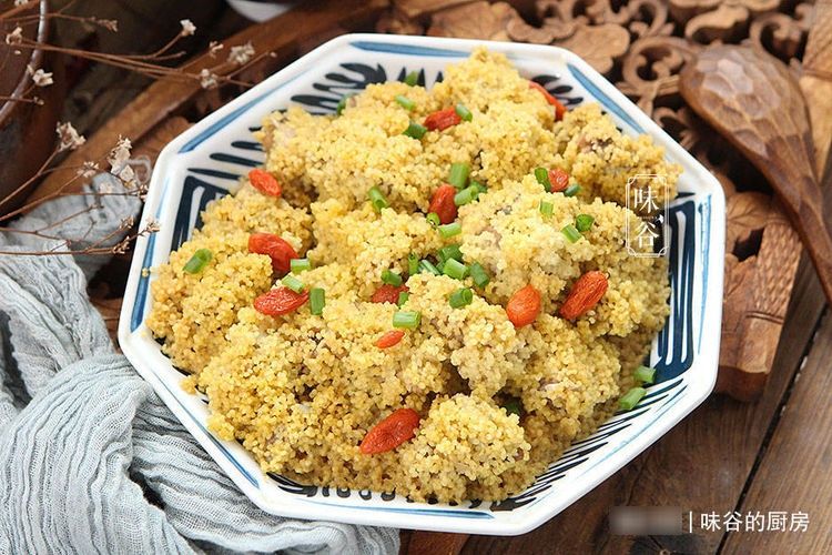 营养|天冷了，小米别只会熬粥，蒸一蒸软糯鲜香，营养全面，老少都爱吃