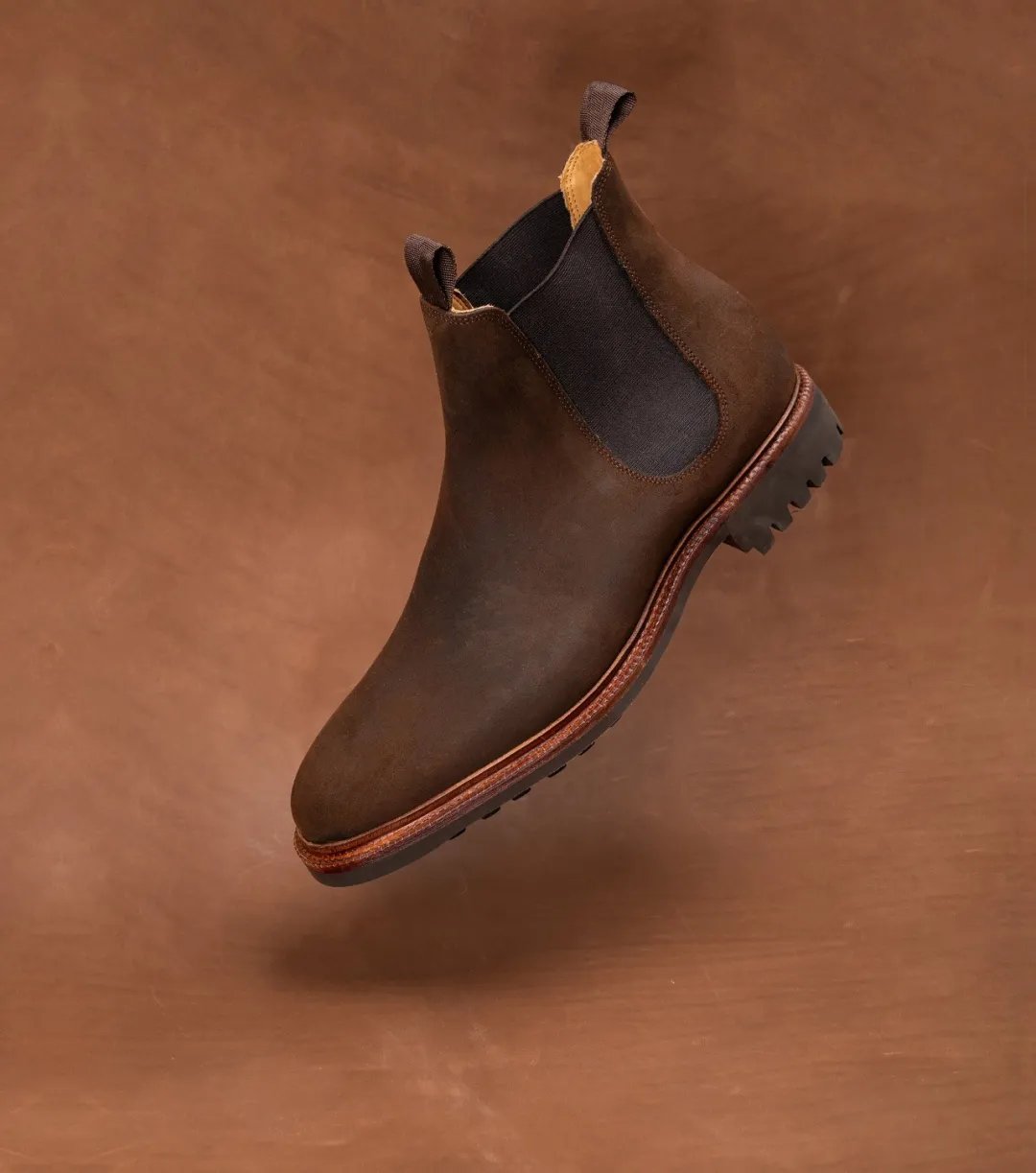 c.f.stead 为什么钟情麂皮鞋的进阶玩家，都会认准这家英国皮革厂？