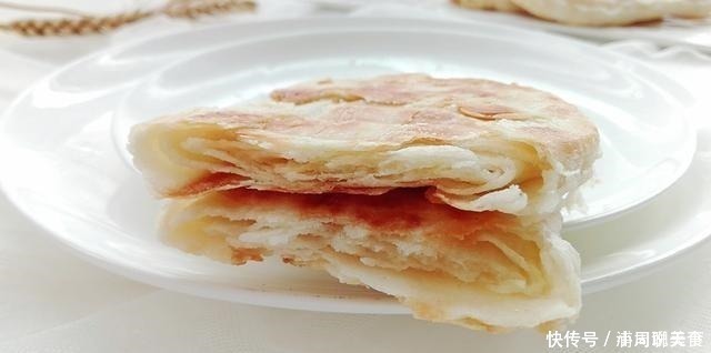 烙饼想要酥香层多，凉了也不硬，关键要知道这2点，不懂真可惜