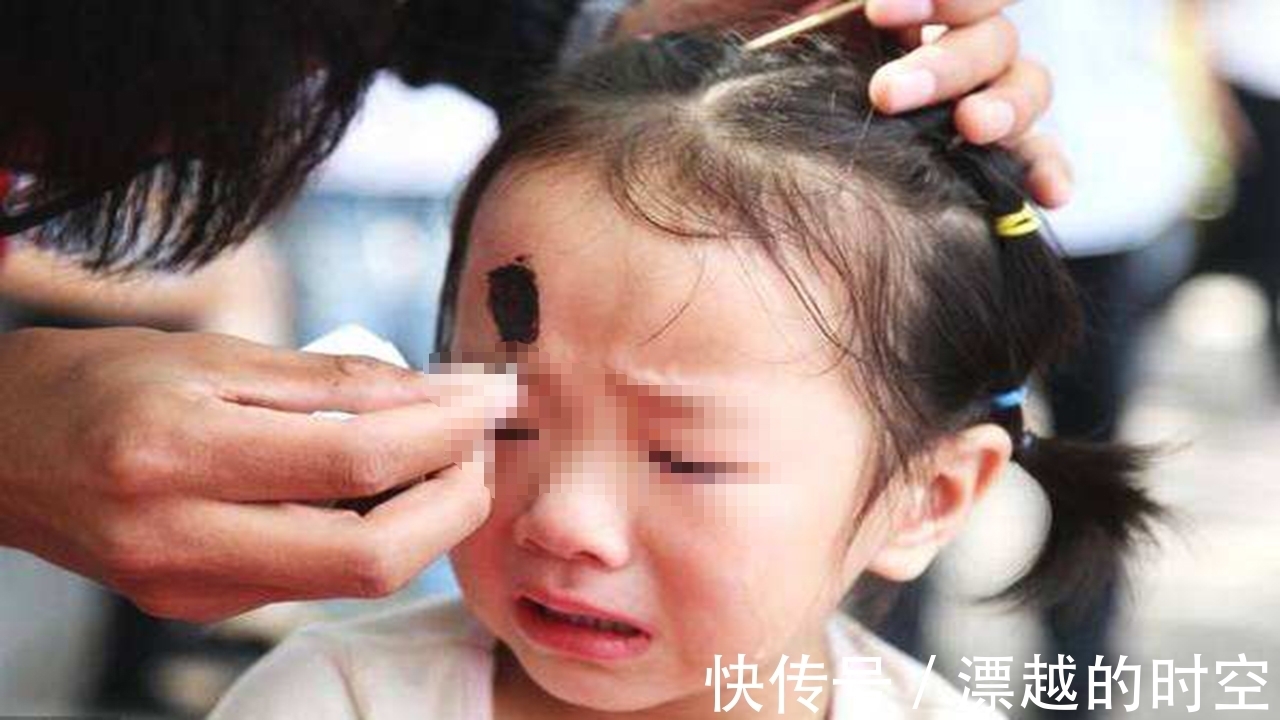 作业|7岁女童因不做作业被妈妈打,临终前说的话,让妈妈精神失常