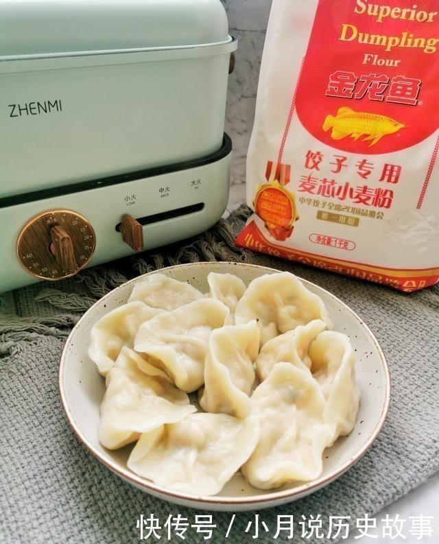 豆腐别知道炖，用来拌馅儿包饺子，比肉馅儿还受欢迎，关键是省钱